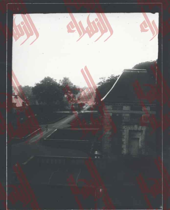 043